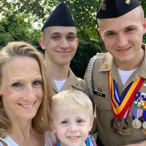 Meet your Posher, Amanda